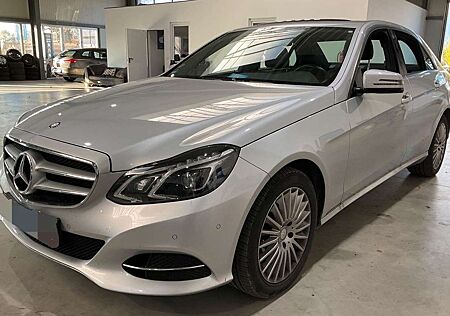 Mercedes-Benz E 300 CGI Elegance V6 *2.Hand*Schiebedach*Memory