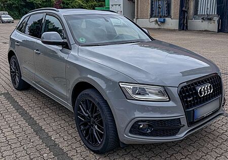 Audi Q5 Diesel 3.0 TDI quattro S tronic Brooklyn Grau