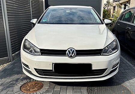 VW Golf Volkswagen 1.6 TDI BlueMotion Technology Allstar