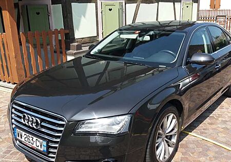 Audi A8 V8 4.2 FSi 372 Quattro Avus Tiptronic A