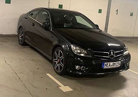 Mercedes-Benz C 200 Coupe (BlueEFFICIENCY) 7G-TRONIC