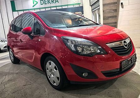 Opel Meriva B Design Edition Pano/AHK/Einparkhilfen