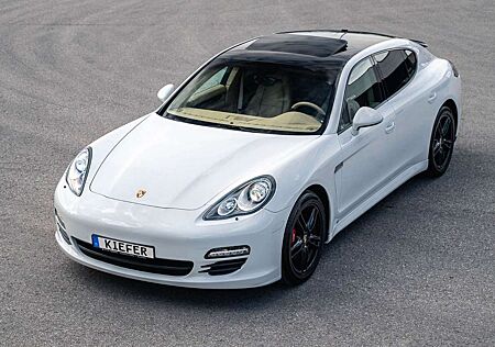 Porsche Panamera 4d 3.6 V6/BOSE/4xSHZ/SBL/R19