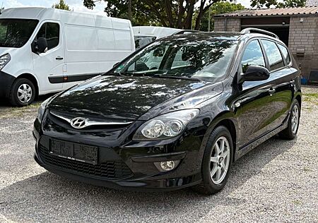 Hyundai i30 CW 1.4 Classic*Klima*5.Gang*Elk.Fenster*..