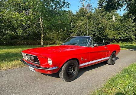 Ford Mustang 1967 Cabriolet V8 mit H Kennzeichen