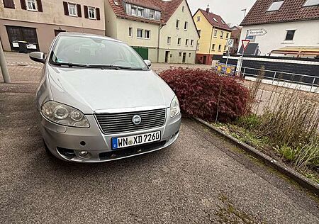 Fiat Croma 2.4 Multijet 20V DPF Automatik Emotion