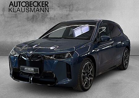 BMW iX xDrive45 M Sport Pro LMR 22'' HUD StandHZG Navi Di