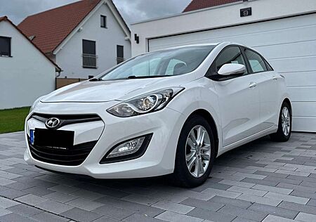 Hyundai i30 FIFA World Cup Edition - Kamera & Navi