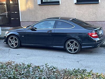 Mercedes-Benz C 180 Coupe BlueEFFICIENCY AMG Line