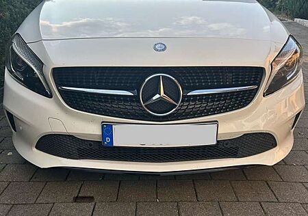 Mercedes-Benz A 160 7G-DCT SCORE Night Paket