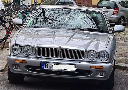 Jaguar XJ8 XJ 4.0 Sovereign