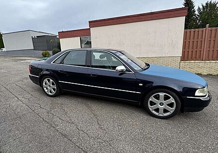 Audi S8 4.2 quattro
