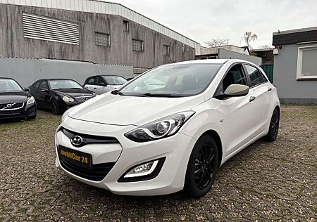 Hyundai i30 Classic KLIMA NAVI KAMERA ALUFELGEN LED