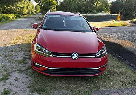 VW Golf Variant Volkswagen 1.6 TDI (BlueMotion Technology) DSG Comfortline