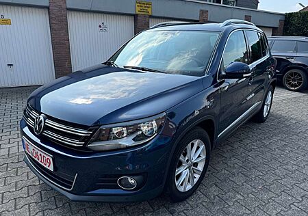 VW Tiguan Volkswagen Sport & Style-Leder-Navi-Panorama-SHZ