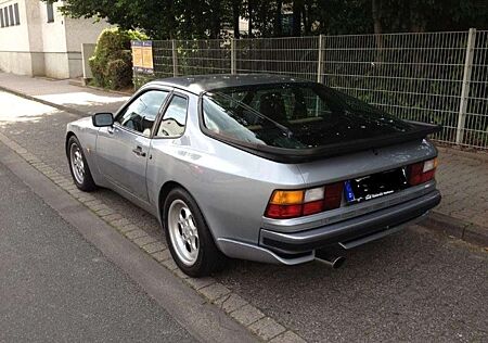 Porsche 944 Turbo