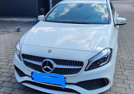 Mercedes-Benz A 180 AMG Line