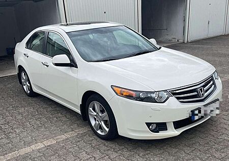 Honda Accord Stufenheck 2.4 Automatik Executive