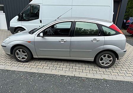 Ford Focus Ghia-Automatik-58 TKM-Klima-