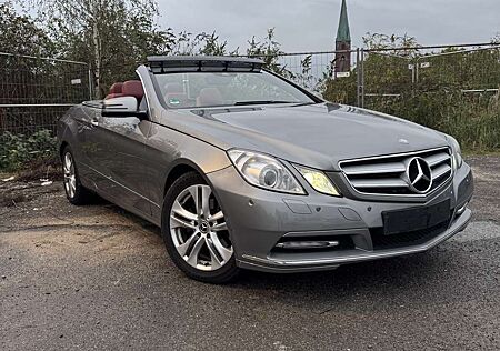 Mercedes-Benz E 220 gebraucht kaufen Mercedes-Benz E 220 AUTOMATIK - SCHECKHEFT - 1. Hand - TOP GEPFLEGT