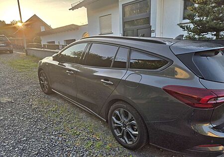 Ford Focus 1.0 EcoBoost - ST-LINE STYLE 5 Jahre Garantie