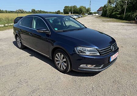 VW Passat Volkswagen Lim. Comfortline 2.0 TDI 140PS *Navi