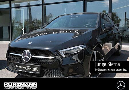 Mercedes-Benz A 250 Limousine Progressive Night Totwinkel 360°
