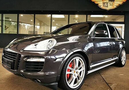 Porsche Cayenne Turbo S/Panoramadach/MAGNUM