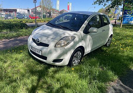Toyota Yaris 1,0Ltr "Cool Edition" Klima ZV Allwetter 95000km