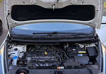 Kia Carens 2.0 GDI Spirit