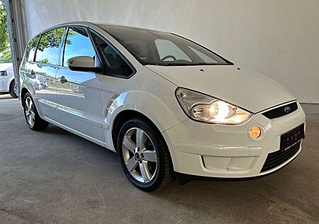 Ford S-Max Titanium
