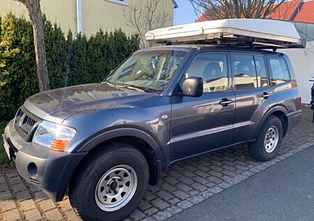 Mitsubishi Pajero 3.2 DI-D Classic