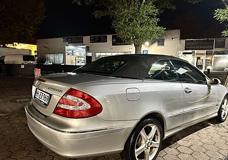 Mercedes-Benz CLK 200 Wunderschönes Cabrio