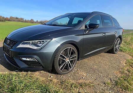 Seat Leon 2.0 TSI DSG Cupra 300 4Drive Pano