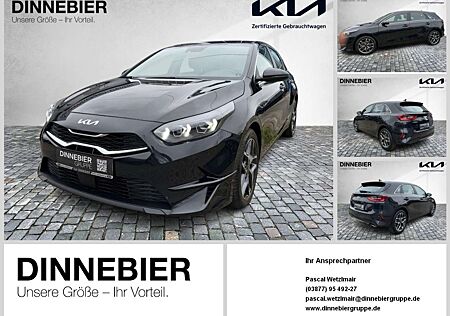 Kia Cee'd Ceed / CEED Spirit 1.5T LED+Navi+Kamera+Glasdach