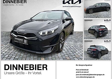 Kia Cee'd Ceed / CEED Spirit 1.5T LED+Navi+Kamera+Glasdach