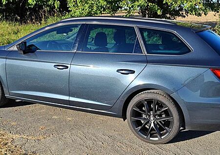 Seat Leon ST Kombi FR Black Matt Edition TGI DSG