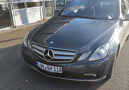 Mercedes-Benz E 250 CGI Coupe BlueEFFICIENCY Automatik Elegance