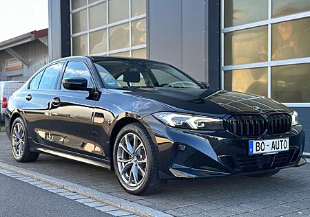 BMW 320 d xDrive Lim. FACELIFT Curved ACC AHK Navi Kamera