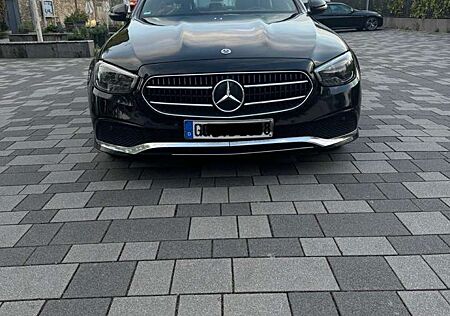 Mercedes-Benz E 220 d 9G-TRONIC