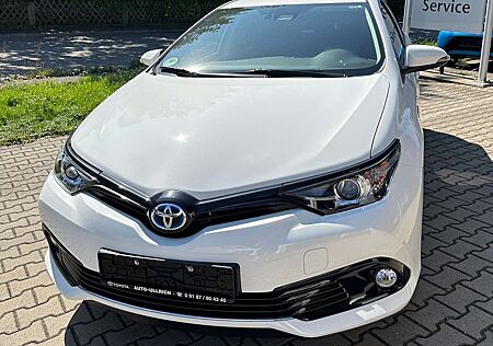 Toyota Auris 1.8 VVT-i Hybrid ATM Team Deutschland NAVI