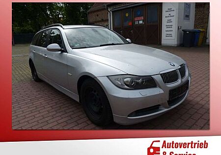 BMW 320i 320 Touring Autom.,Xenon,Tempo.,Sitzh.,Navi