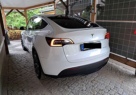 Tesla Model Y AHK, Mwst .ausw, KONI Komfort .Long Range Dual AWD