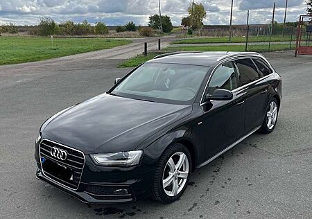 Audi A4 Avant S line Sportpaket Attraction
