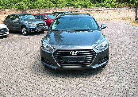 Hyundai i40 1.7 CRDi blue Style DCT, AC, PDC, Navi