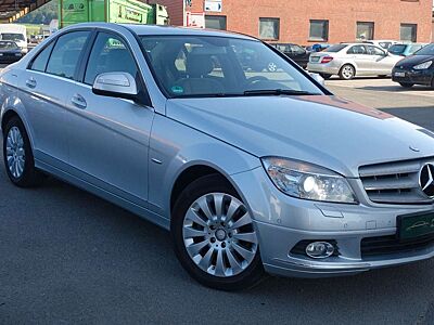 Mercedes-Benz C 180 Kompressor*AUTOMATIK*BI-XENON*SHZ*PDC*TEMP