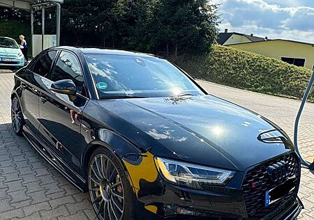 Audi RS3 2.5 TFSIPantherschwarz+ Garantie (Tausch Motorrad)