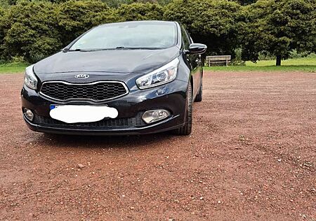 Kia Cee'd Ceed / 1.6 GDI Platinum Edition