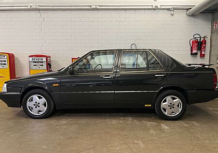 Lancia Thema 8.32