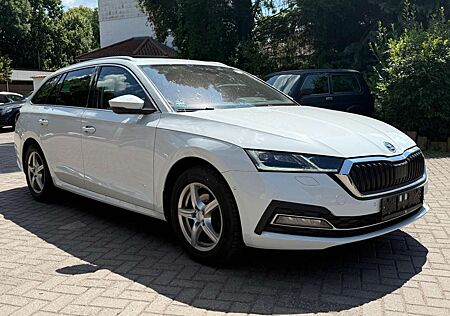 Skoda Octavia 2.0 TDI Style LED+NAV+LEDER+HUD+PANO+AHK